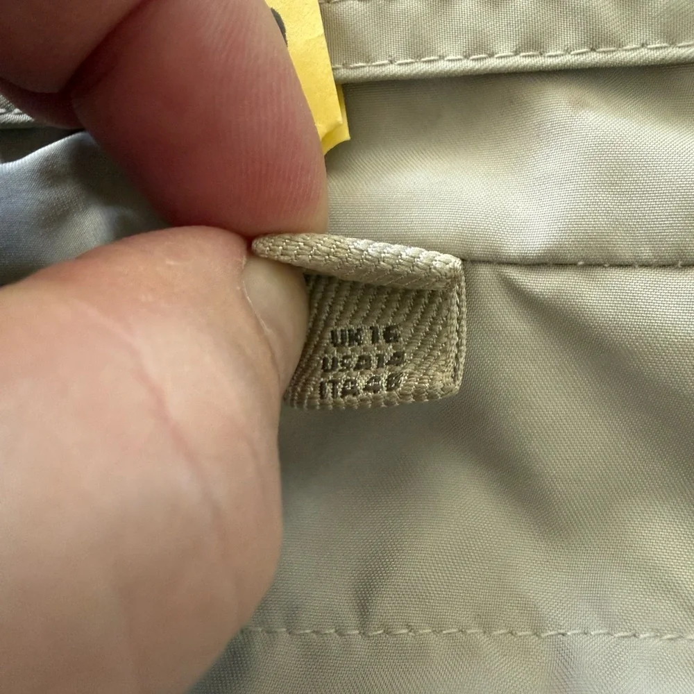 Burberry Women's Beige Double-Breasted Trench Coat US14 - Picture 3 of 10